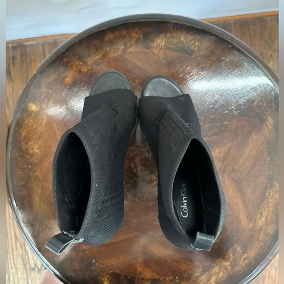 Calvin Klein peep toe heels - Picture 6 of 7